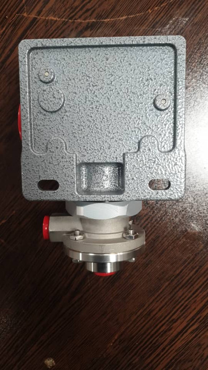 سوییچ اختلاف فشار برند SOR