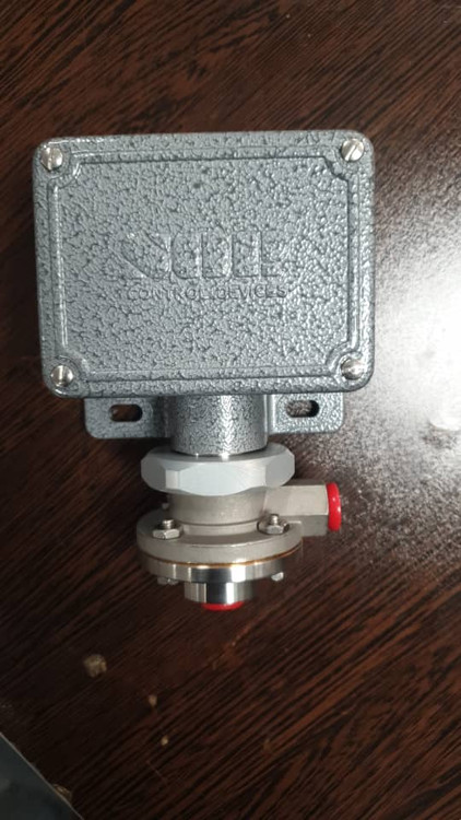 سوییچ اختلاف فشار برند SOR